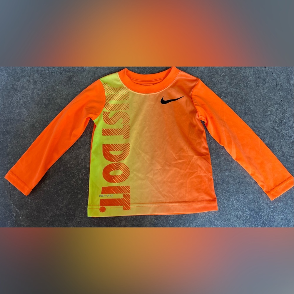 💚 Boy’s Nike “Just Do It” Orange Performance Long Sleeve Shirt‎ Size 2T